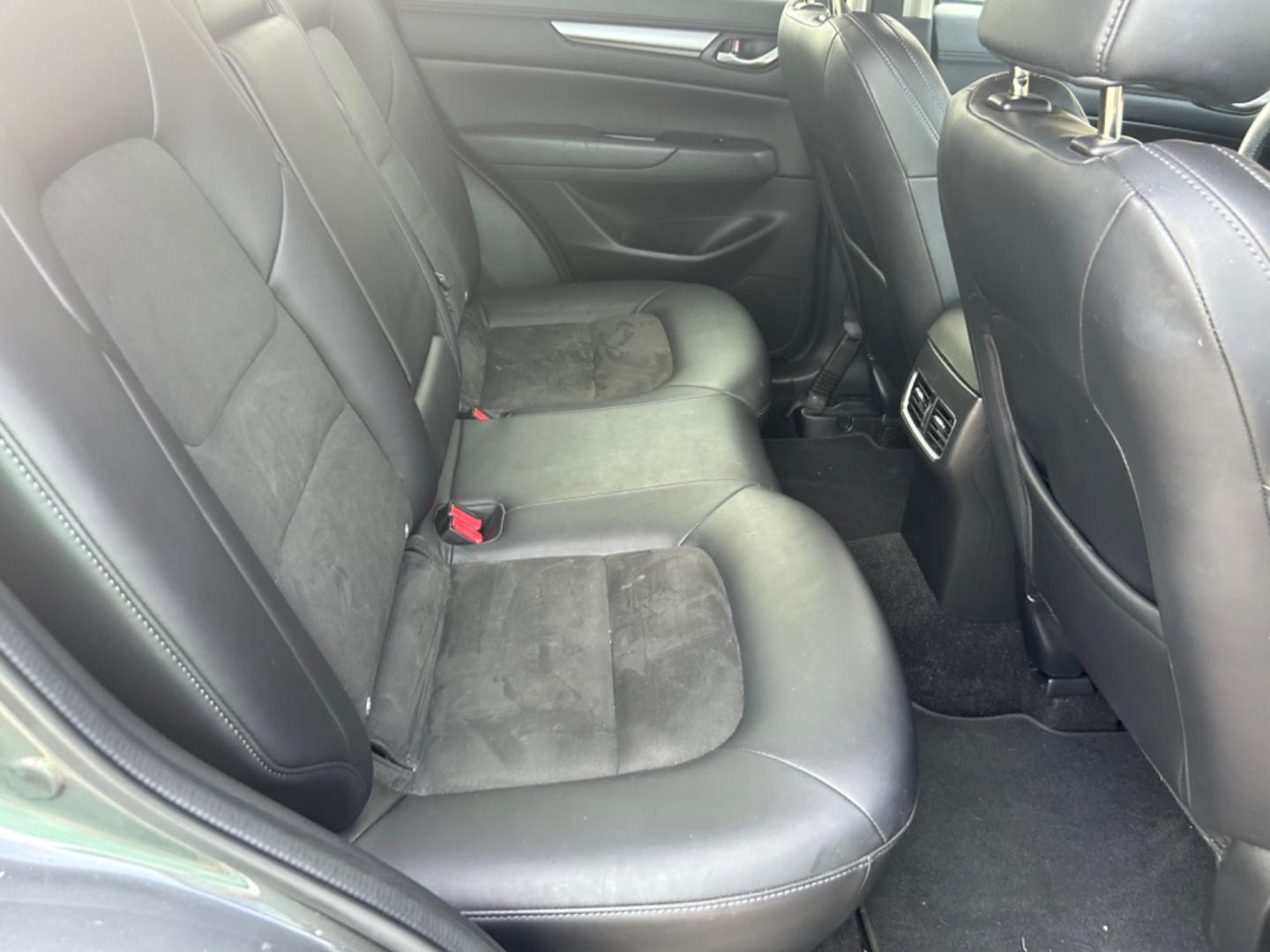 2017 Grey Mazda CX-5 (JM3KFACL8H0) , located at 1687 Business 35 S, New Braunfels, TX, 78130, (830) 625-7159, 29.655487, -98.051491 - Photo#8